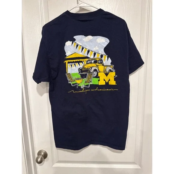 Michigan Wolverines Tailgate Graphic T-Shirt Mens Navy Blue NCAA College Tee - Picture 2 of 2